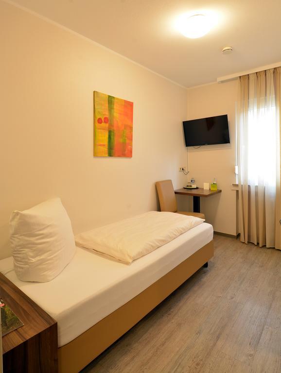 L' Angolo Ristorante & Hotel Gmbh Trier Kültér fotó