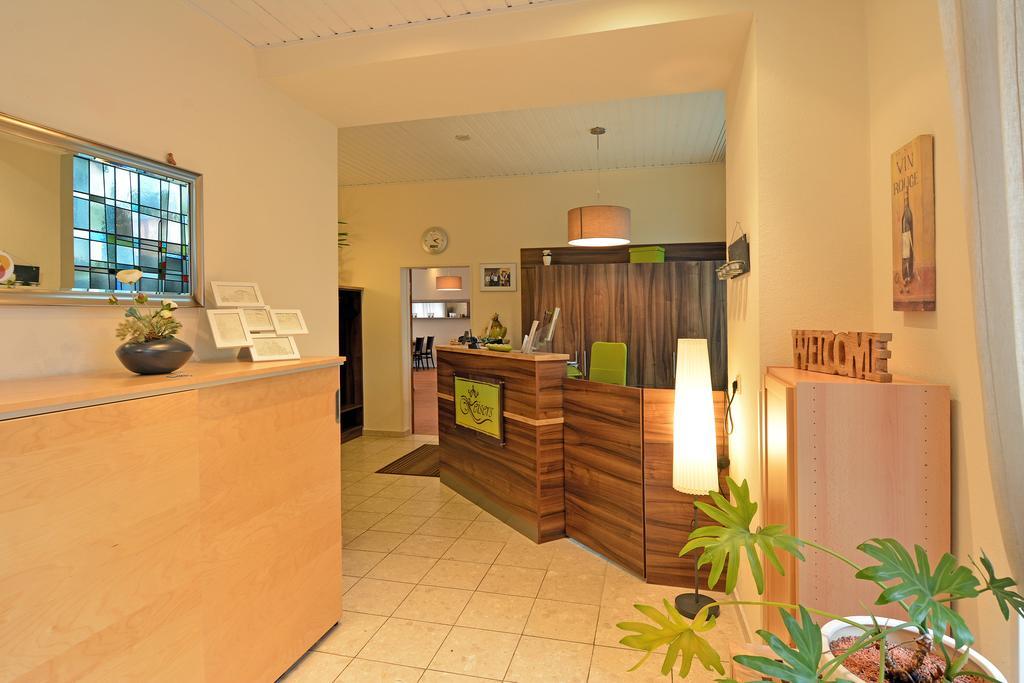 L' Angolo Ristorante & Hotel Gmbh Trier Kültér fotó
